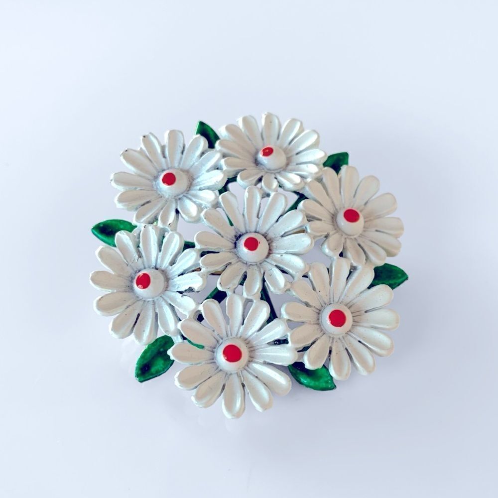 Vintage Mod Enamel Daisy Flower Brooch